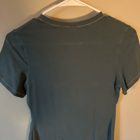 SKIMS Slate Blue Short Sleeve Tee - Picture 3 of 3